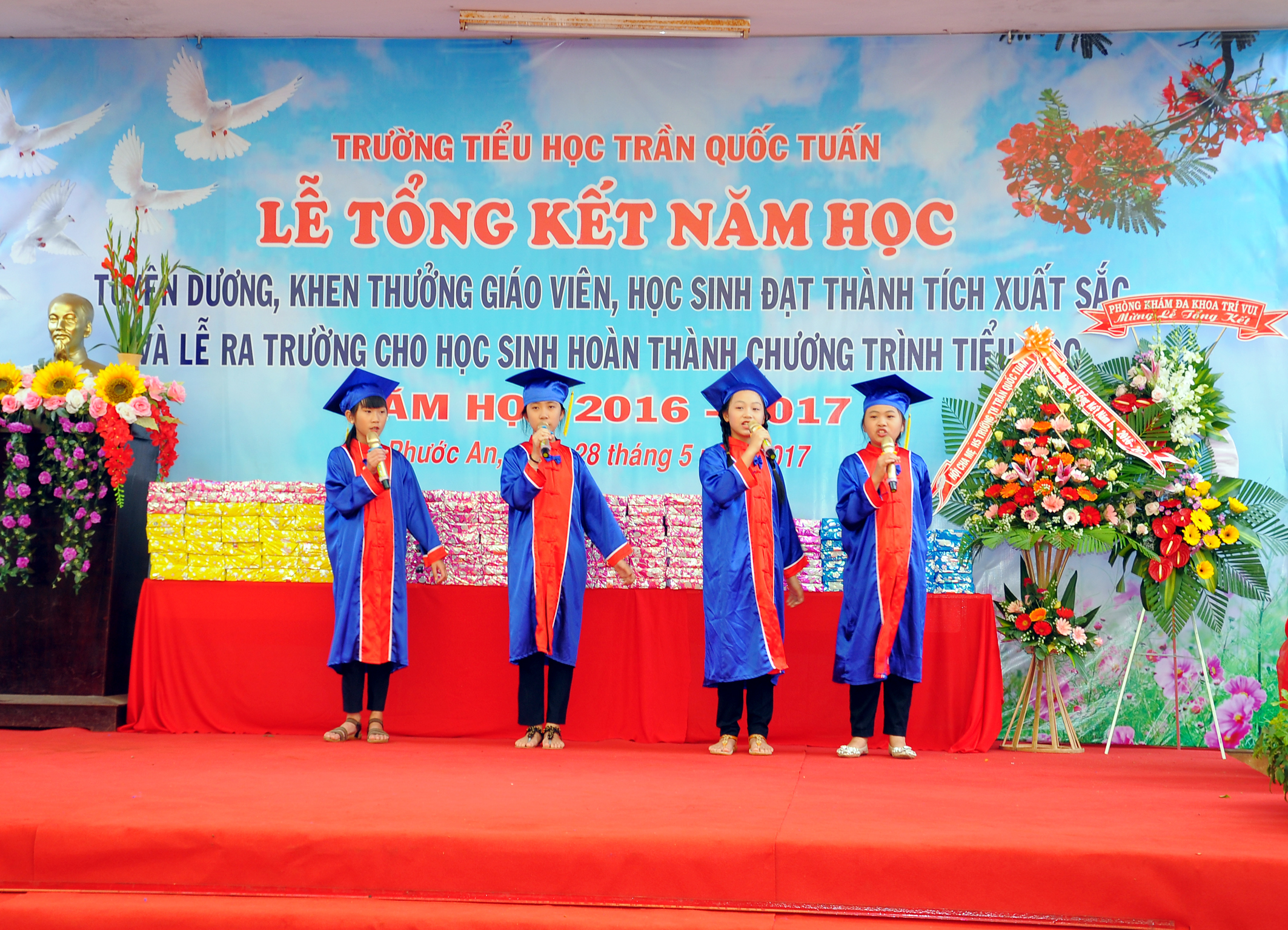 Lễ tổng kết năm học 2016-2017