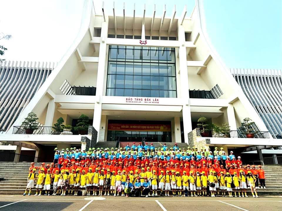 Hoạt động trải nghiệm; Chủ đề: THẤU HIỂU ĐỂ TRƯỞNG THÀNH của các em học sinh khối lớp 5, trường TH Trần Quốc Tuấn.@nêu bật